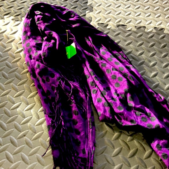 Scarf - Picture 1 of 1